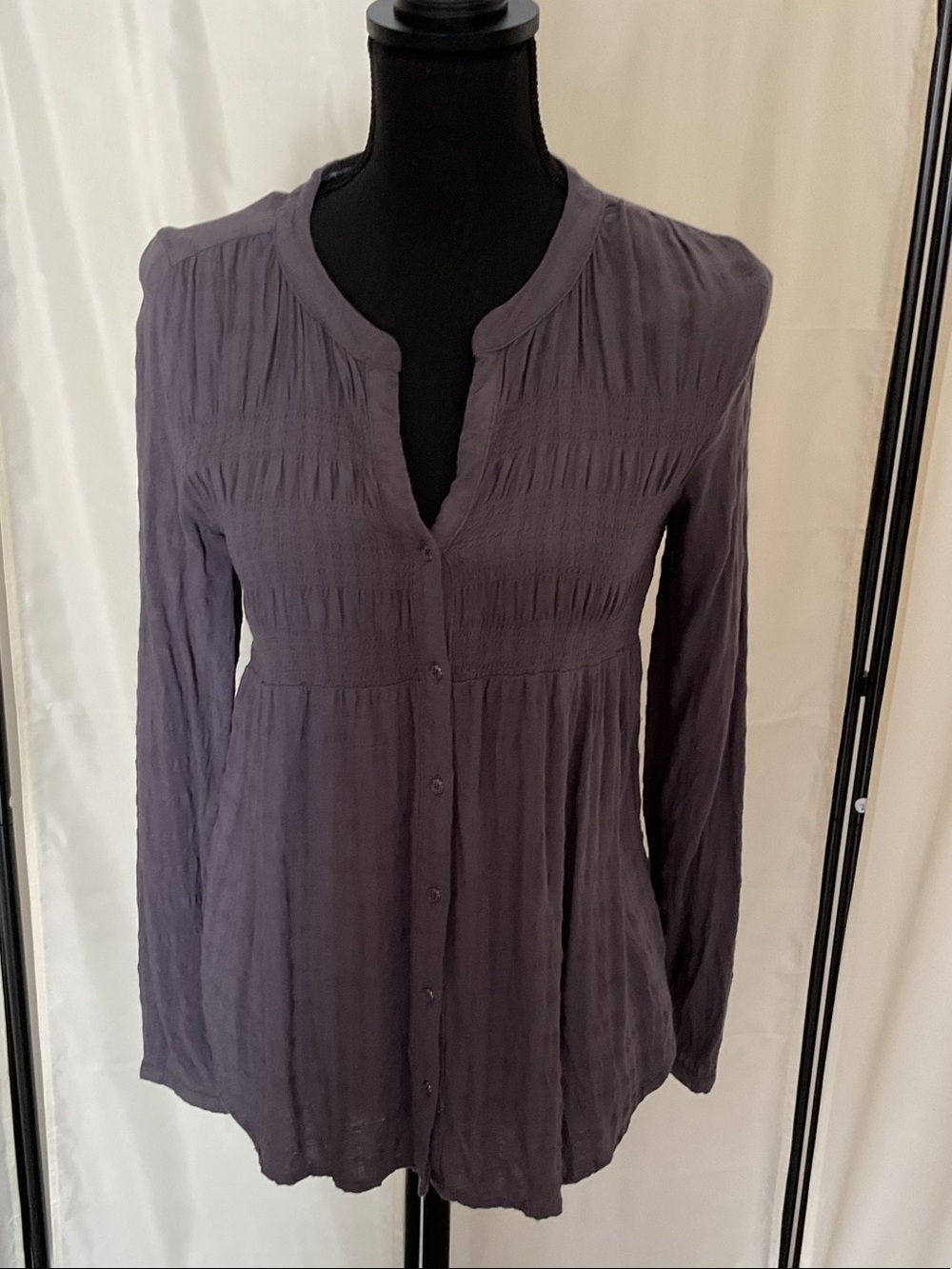Knox Rose Button-Front Long Sleeve Blouse in Dusty Purple